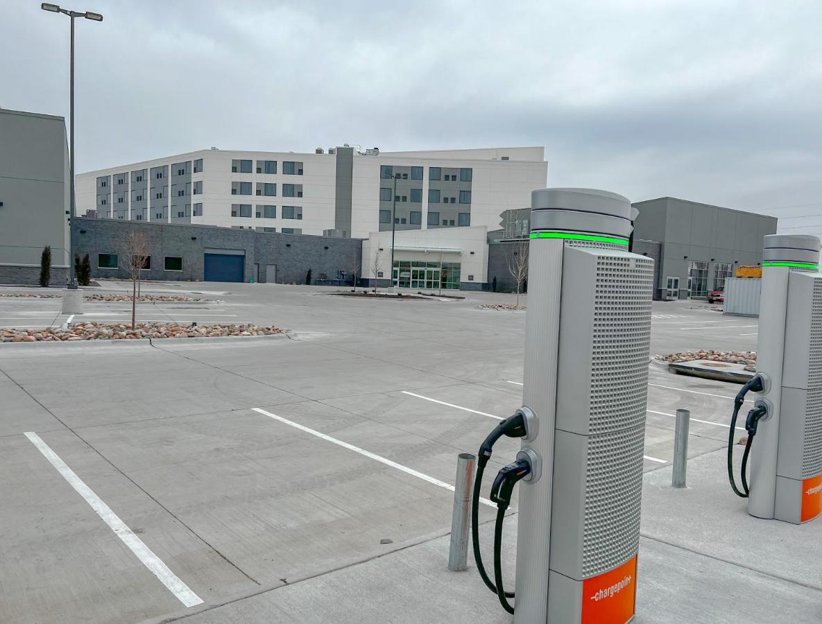 Hotel Crowne Plaza - Kearney By Ihg Exterior foto